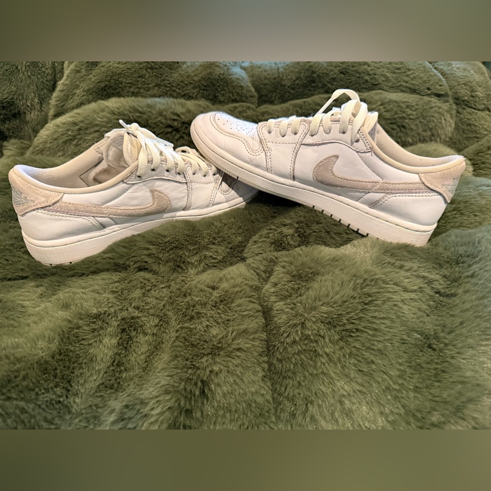Nike Jordan Low in Neutral Grey - Picture 2 of 9